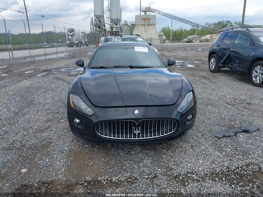 2009 MASERATI GRANTURISMO VIN: ZAMKL45A190048088