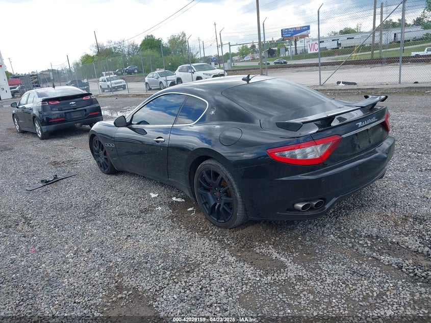 2009 MASERATI GRANTURISMO VIN: ZAMKL45A190048088