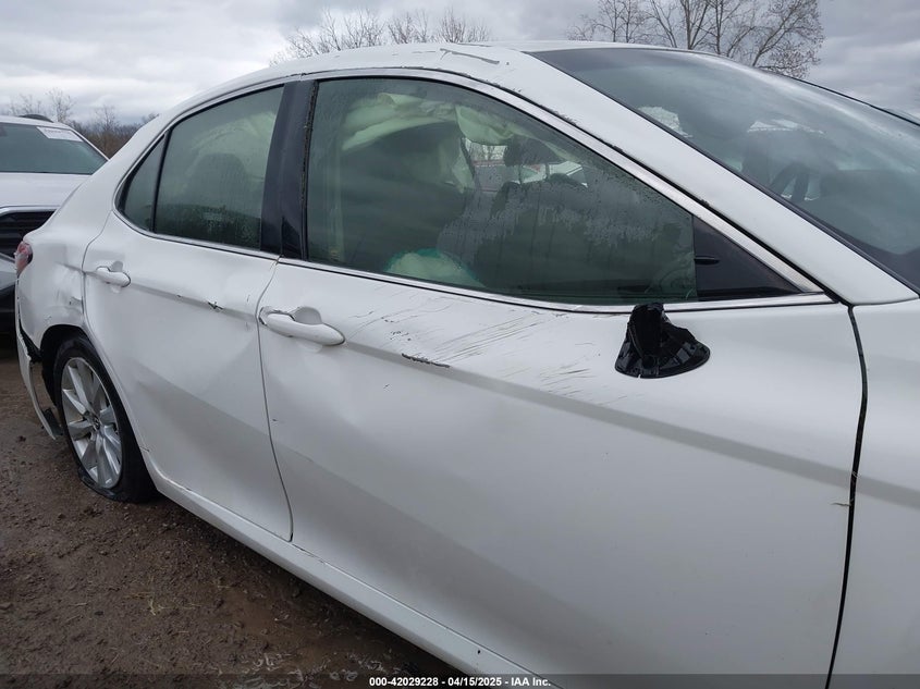 2018 TOYOTA CAMRY VIN: JTNB11HK7J3028987