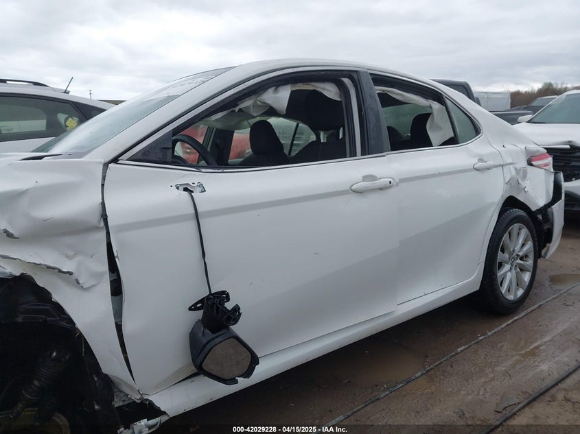 2018 TOYOTA CAMRY VIN: JTNB11HK7J3028987