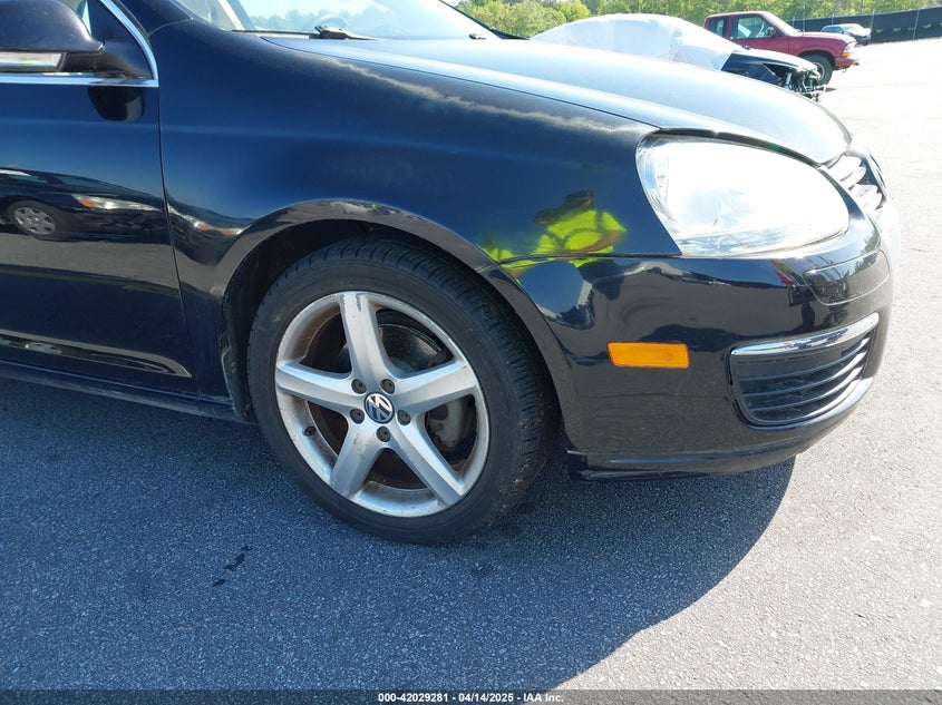 2010 VOLKSWAGEN JETTA VIN: 3VWRL7AJ8AM039834