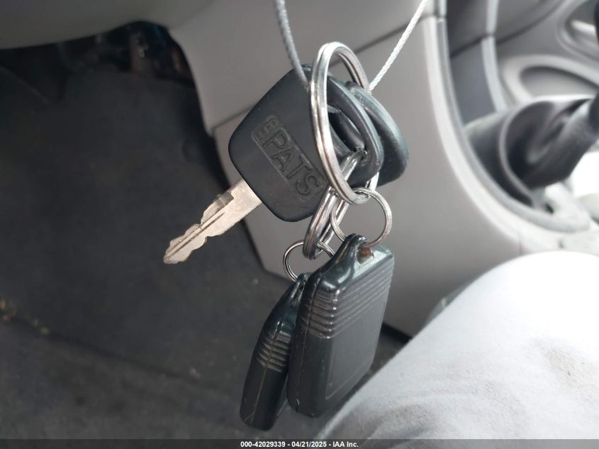 2000 Ford Mustang VIN: 1FAFP4043YF269401 Lot: 42029339