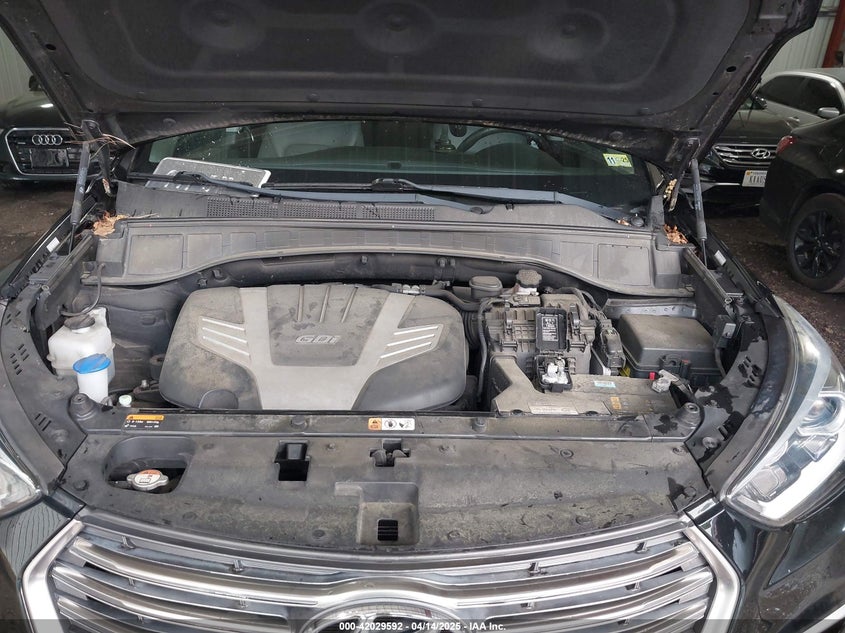 2018 HYUNDAI SANTA FE VIN: KM8SR4HFXJU263648