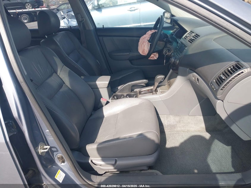 2007 HONDA ACCORD VIN: 1HGCM56807A159862