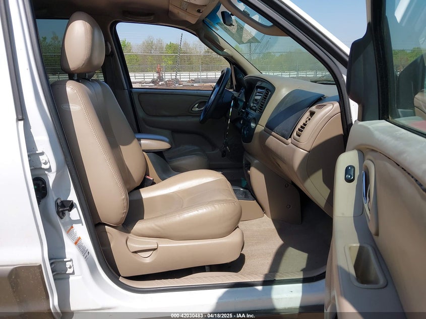4F2CU08182KM16237 2002 MAZDA TRIBUTE photo no. 5