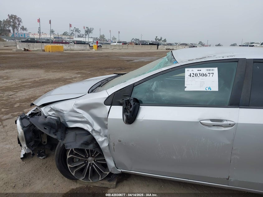2015 TOYOTA COROLLA VIN: 5YFBURHE5FP178518