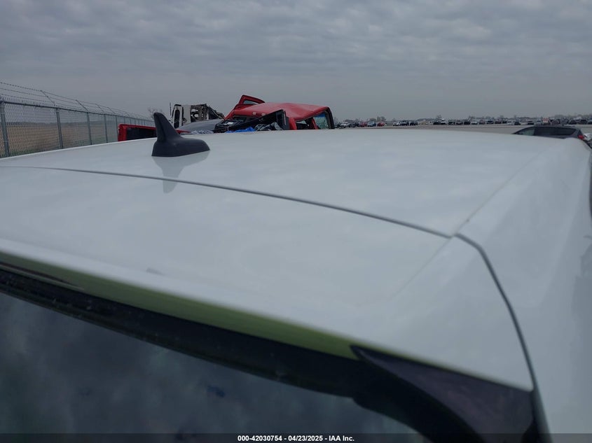 2019 VOLKSWAGEN E-GOLF SE - WVWKR7AU2KW907826