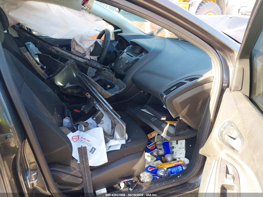 2016 FORD FOCUS SE - 1FADP3K29GL203027