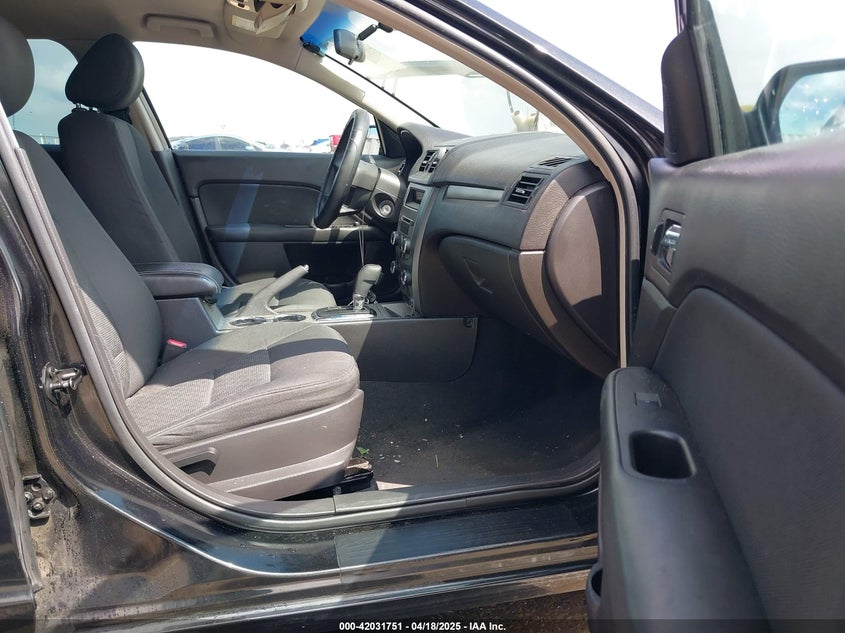 2011 FORD FUSION VIN: 3FAHP0HAXBR280093