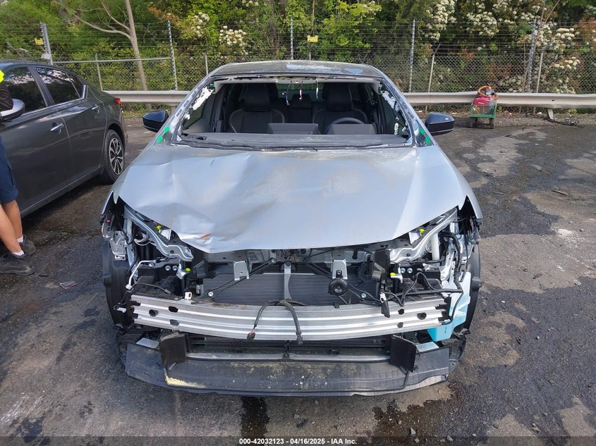 TOYOTA PRIUS - zdjęcie 12