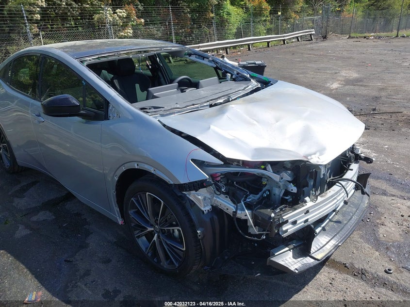 TOYOTA PRIUS - zdjęcie 17