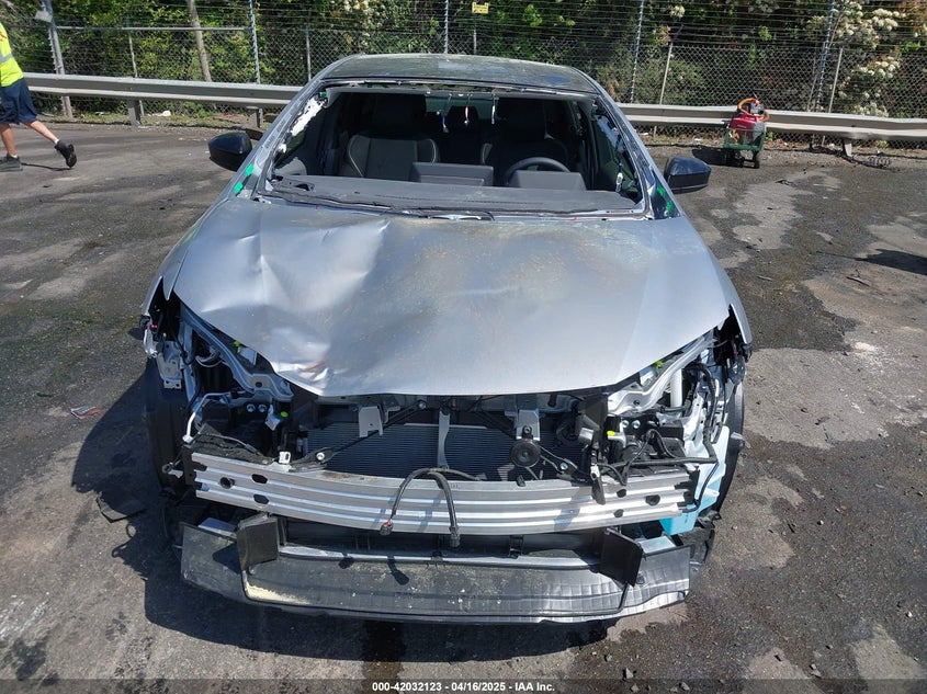TOYOTA PRIUS - zdjęcie 6