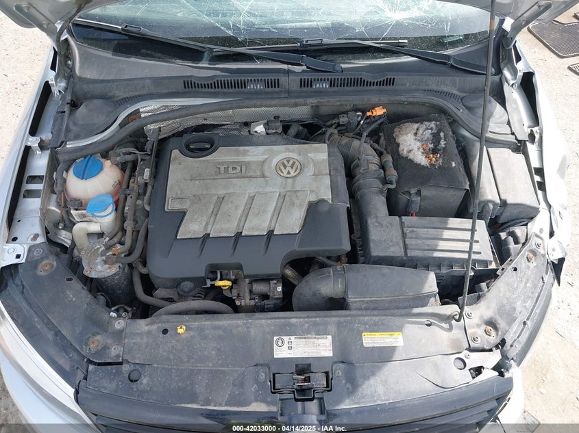 2014 VOLKSWAGEN JETTA VIN: 3VWLL7AJ3EM332617