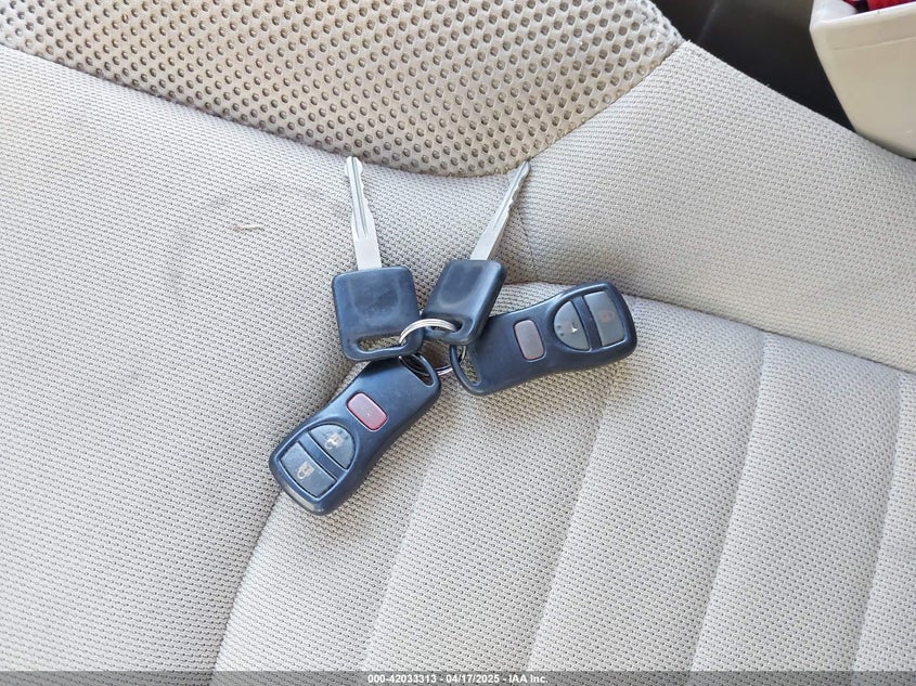 1996 Nissan Pathfinder VIN: 5E1AR18W06C625090 Lot: 42033313