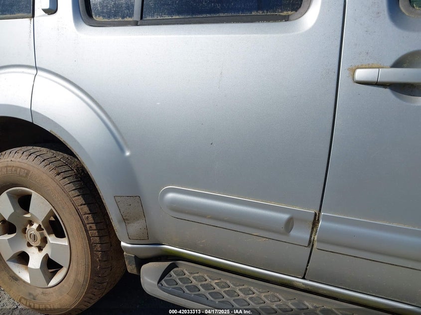 1996 Nissan Pathfinder VIN: 5E1AR18W06C625090 Lot: 42033313