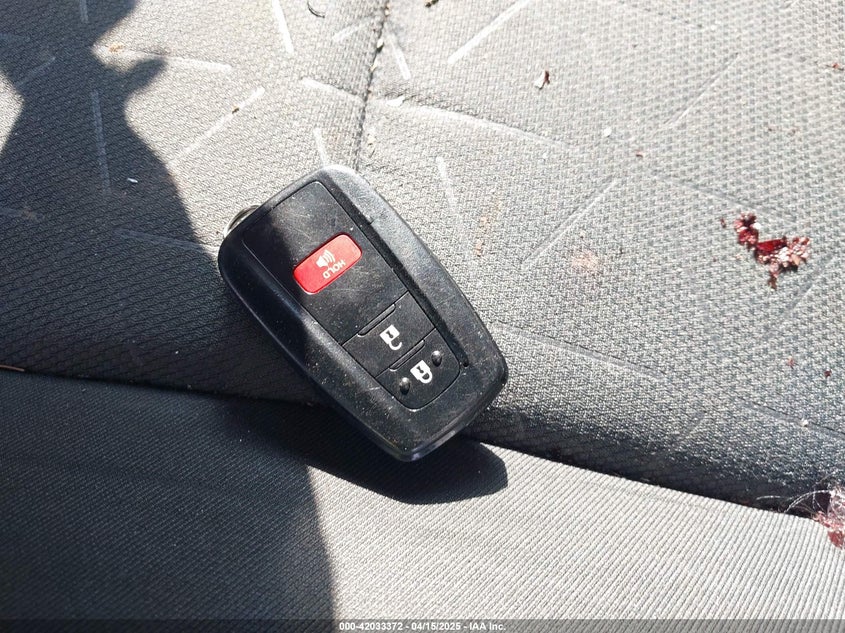 2020 TOYOTA RAV4 XLE - 2T3P1RFV2LW130185