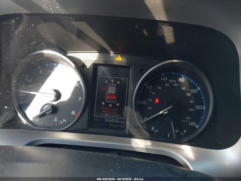VIN JTMWFREV2JJ171717 2018 TOYOTA RAV4 XLE