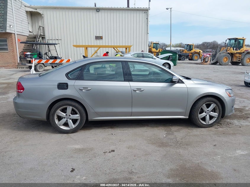 2014 VOLKSWAGEN PASSAT VIN: 1VWAT7A36EC100510