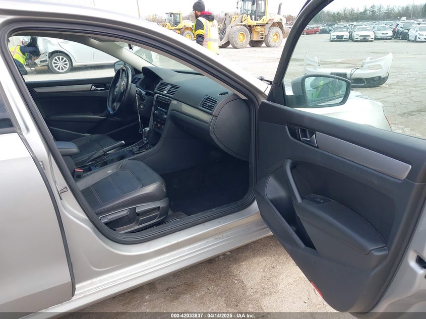 2014 VOLKSWAGEN PASSAT VIN: 1VWAT7A36EC100510