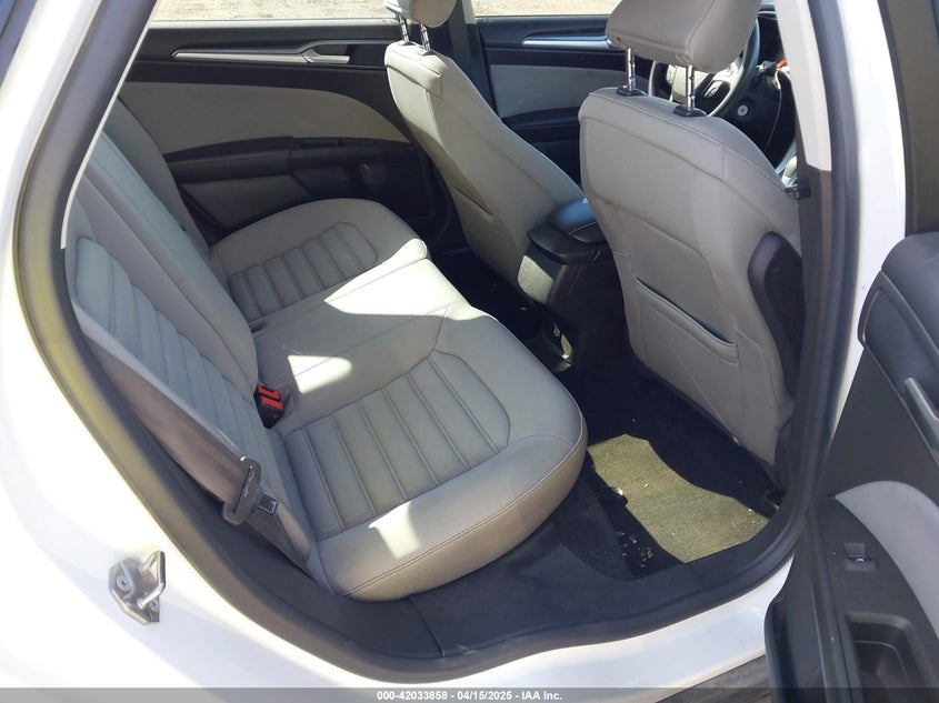 2015 FORD FUSION HYBRID VIN: 3FA6P0UU5FR307567