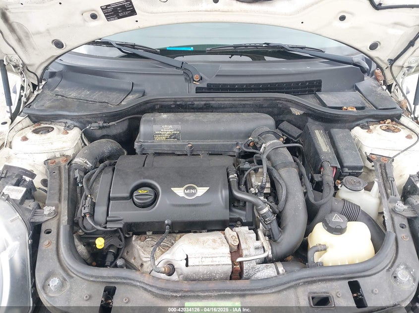 2011 MINI COOPER VIN: WMWSV3C58BTY22854