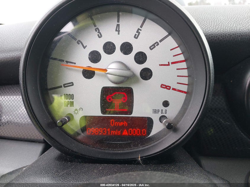 2011 MINI COOPER VIN: WMWSV3C58BTY22854