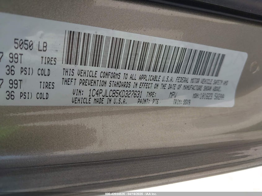 VIN 1C4PJLCB5KD327631 2019 JEEP CHEROKEE LATITUDE FWD