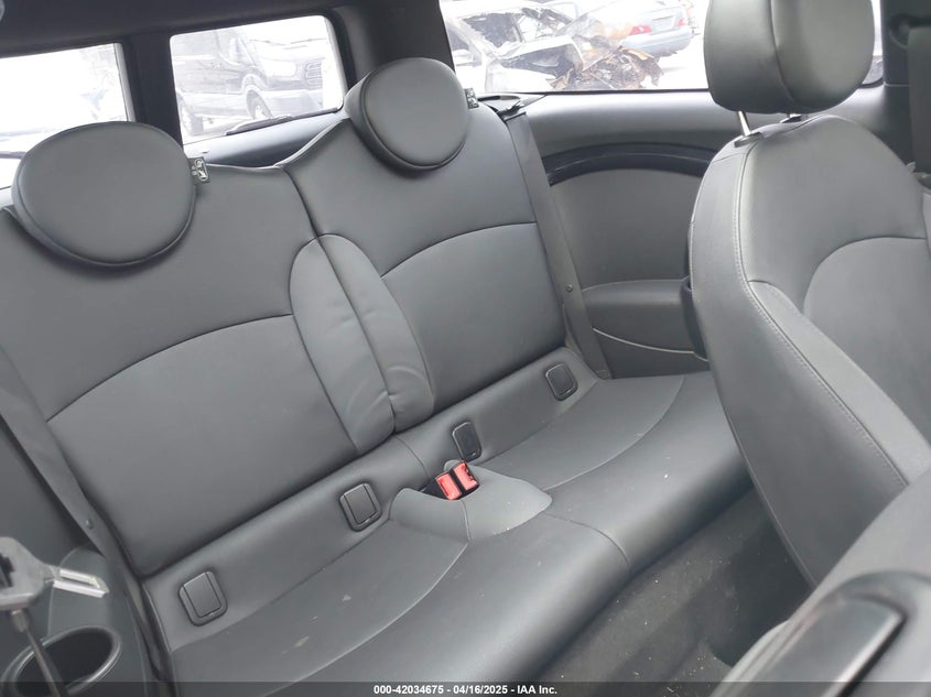 2010 MINI COOPER S CLUBMAN VIN: WMWMM3C56ATZ32456
