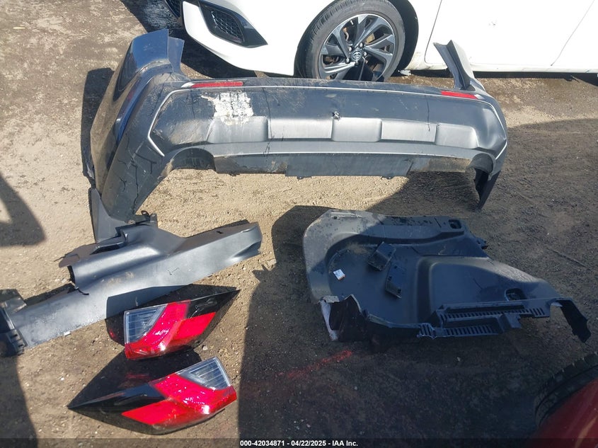 2019 TOYOTA RAV4 XLE - 2T3W1RFV8KW004648