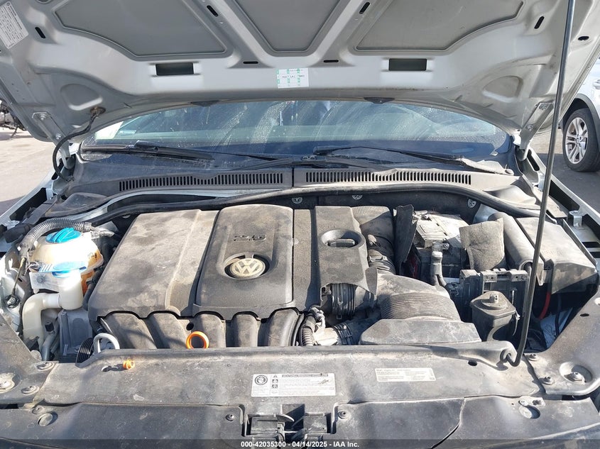 2013 VOLKSWAGEN JETTA VIN: 3VWDX7AJXDM362477
