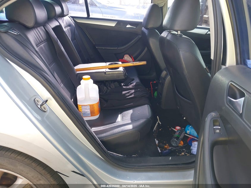 2013 VOLKSWAGEN JETTA VIN: 3VWDX7AJXDM362477