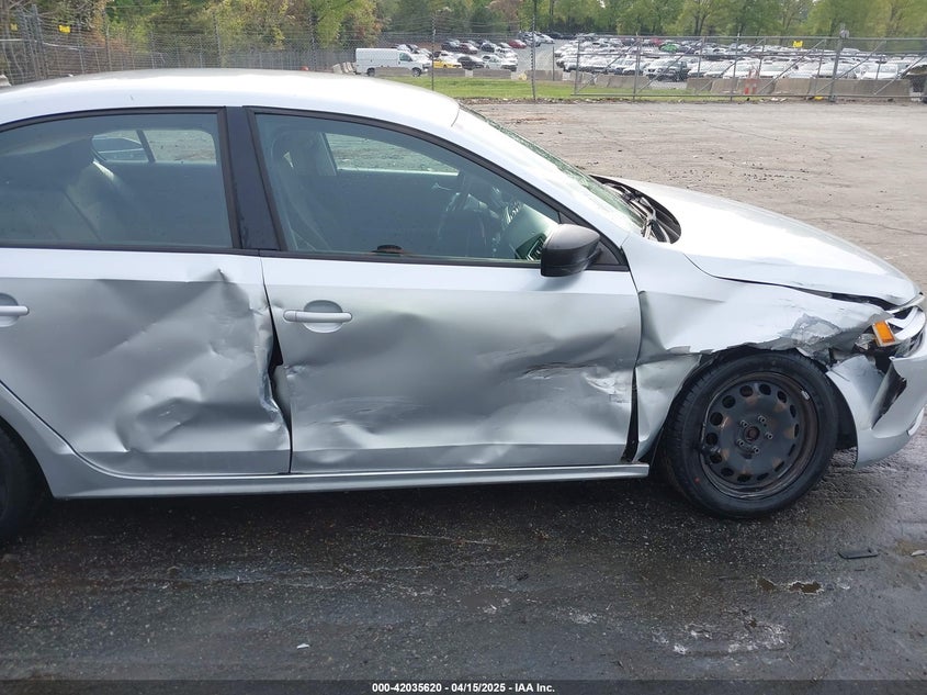 2013 VOLKSWAGEN JETTA 2.0L S - 3VW2K7AJ6DM217975