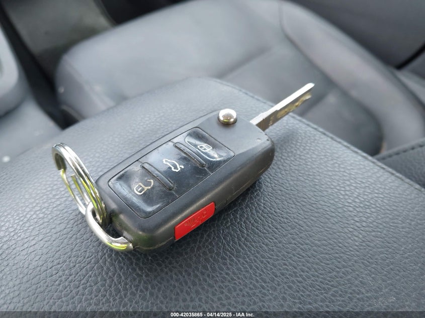 2014 VOLKSWAGEN JETTA VIN: 3VWD17AJ7EM246947