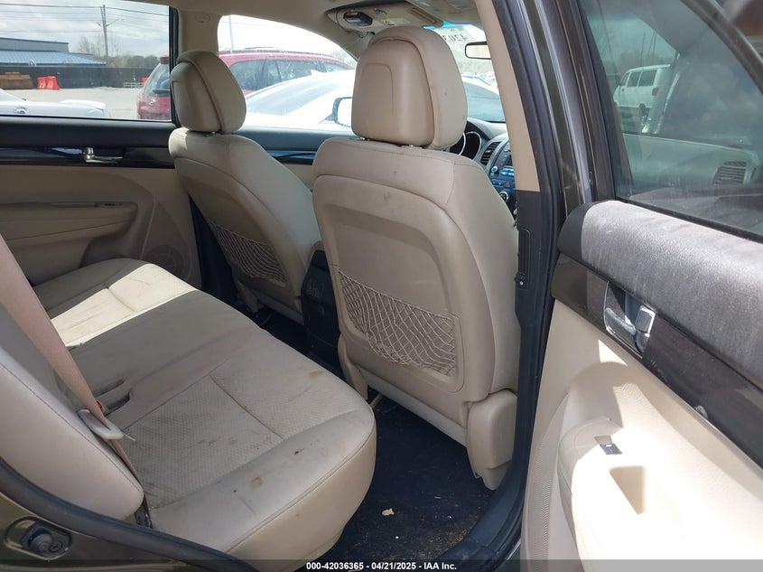 2012 KIA SORENTO VIN: 5XYKT4A23CG248801