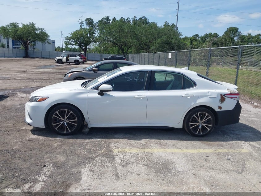 2019 TOYOTA CAMRY VIN: 4T1B11HK6KU288602