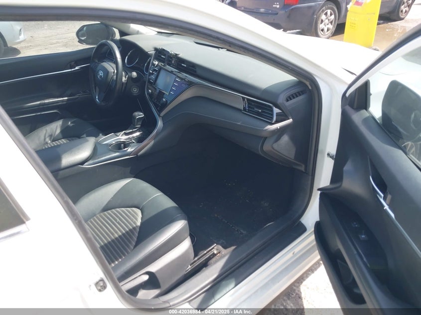 2019 TOYOTA CAMRY VIN: 4T1B11HK6KU288602