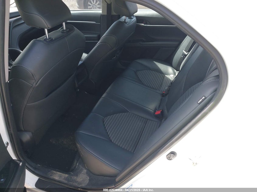 2019 TOYOTA CAMRY VIN: 4T1B11HK6KU288602