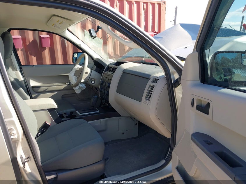 2011 FORD ESCAPE VIN: 1FMCU0C71BKB01898
