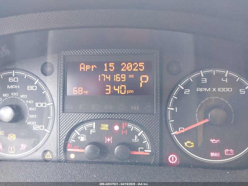 2017 RAM PROMASTER 1500 LOW ROOF 136 WB - 3C6TRVAG8HE501515