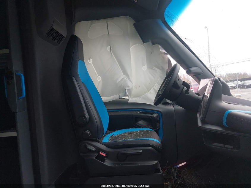 VIN 7FCEHEB29RN022275 2024 RIVIAN DELIVERY 700