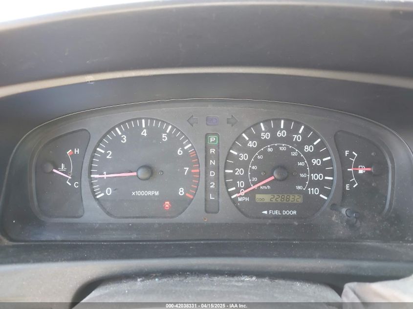 1998 Toyota Sienna Le VIN: 4T3ZF13C0WU038446 Lot: 42038331