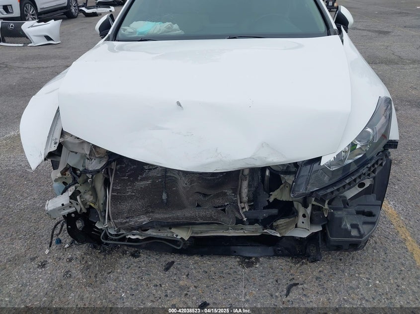 2012 HONDA ACCORD VIN: 1HGCS1B88CA005639