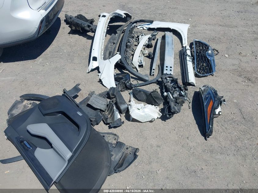 2022 Toyota Highlander - 5TDYZRAH7NS093671