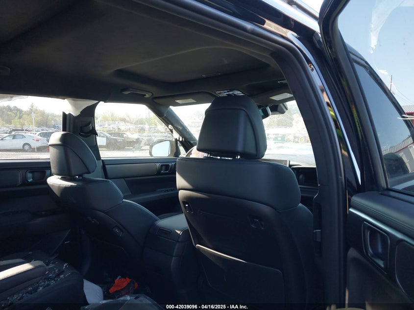2025 HYUNDAI SANTA FE VIN: 5NMP5DG11SH042508