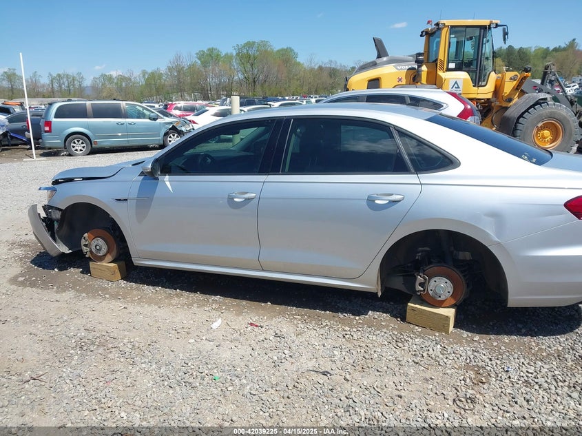 2020 VOLKSWAGEN PASSAT 2.0T R-LINE - 1VWMA7A32LC011193