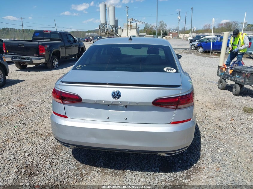 2020 VOLKSWAGEN PASSAT 2.0T R-LINE - 1VWMA7A32LC011193