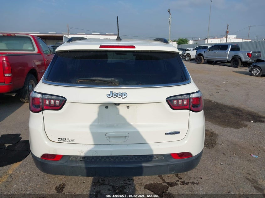 2019 Jeep Compass Latitude Fwd VIN: 3C4NJCBB9KT677508 Lot: 42039275