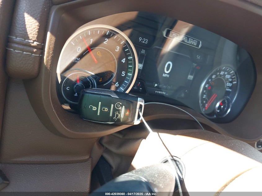 2019 RAM 1500 LARAMIE  4X4 5'7 BOX - 1C6SRFJT0KN913851