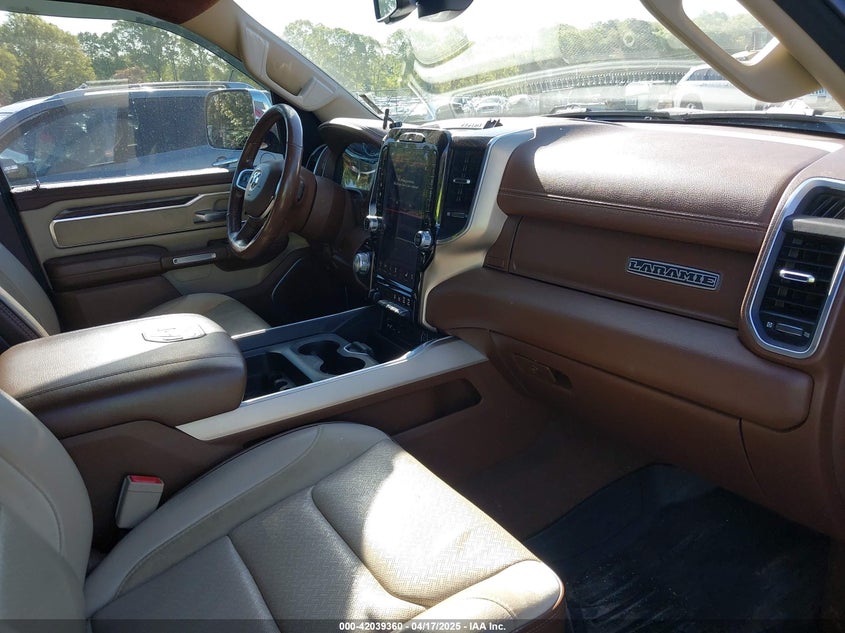 2019 RAM 1500 LARAMIE  4X4 5'7 BOX - 1C6SRFJT0KN913851