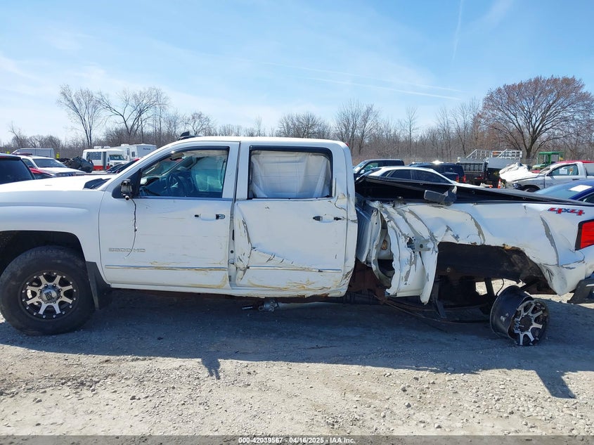 2015 CHEVROLET SILVERADO 2500HD VIN: 1GC1KWE84FF682323